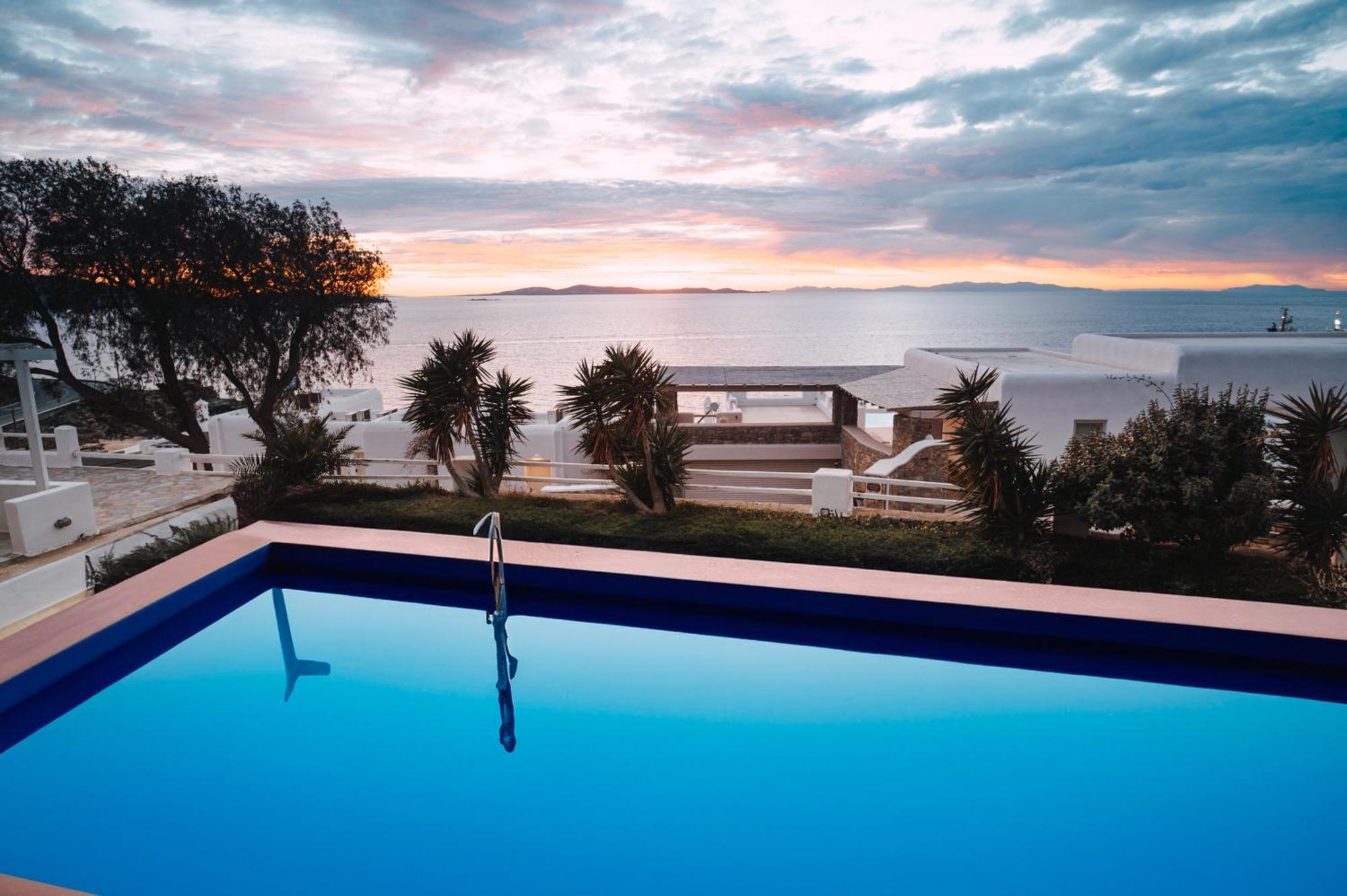 With-Inn Mykonos Suites Tourlos Exterior photo