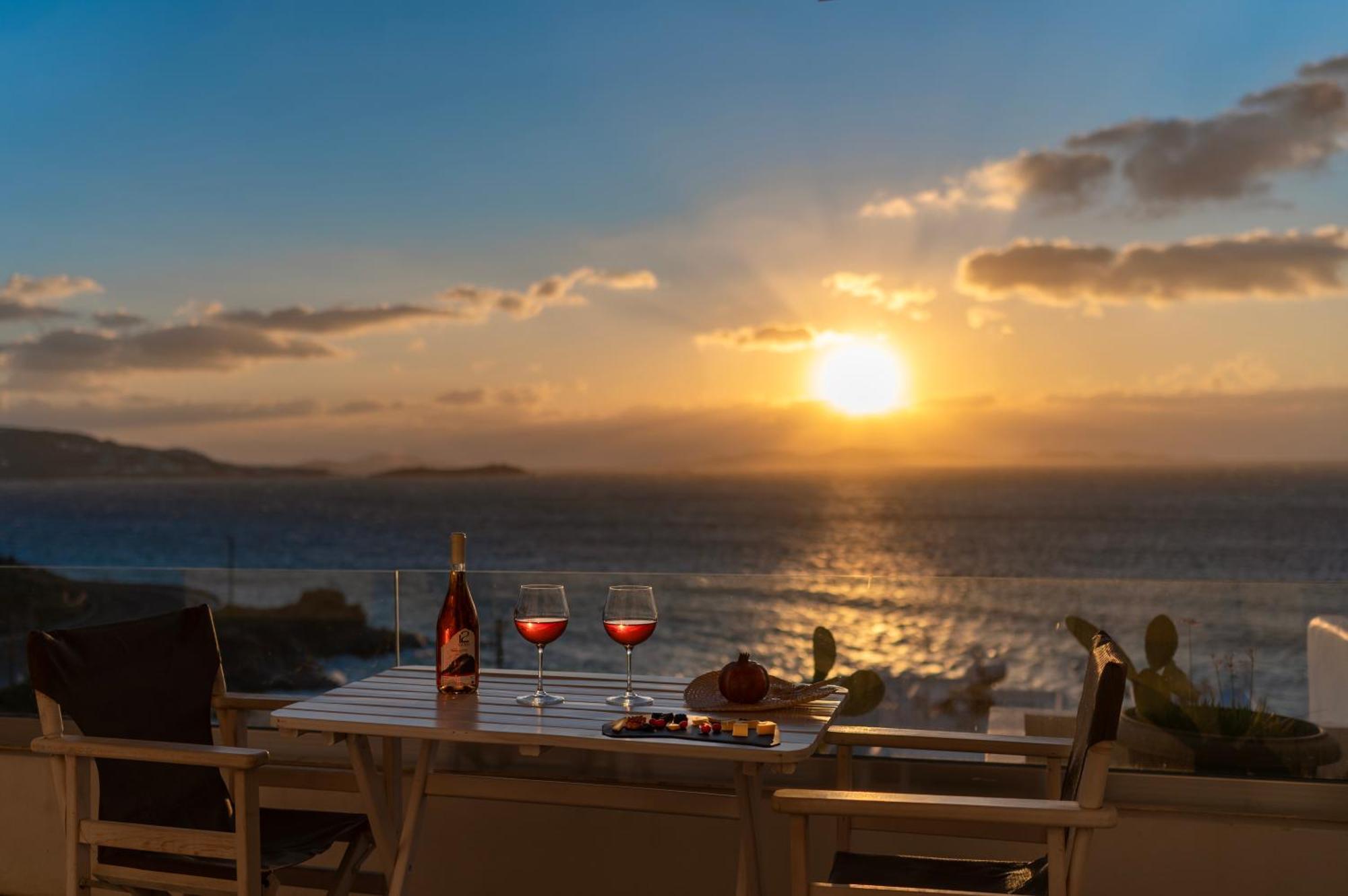 With-Inn Mykonos Suites Tourlos Exterior photo