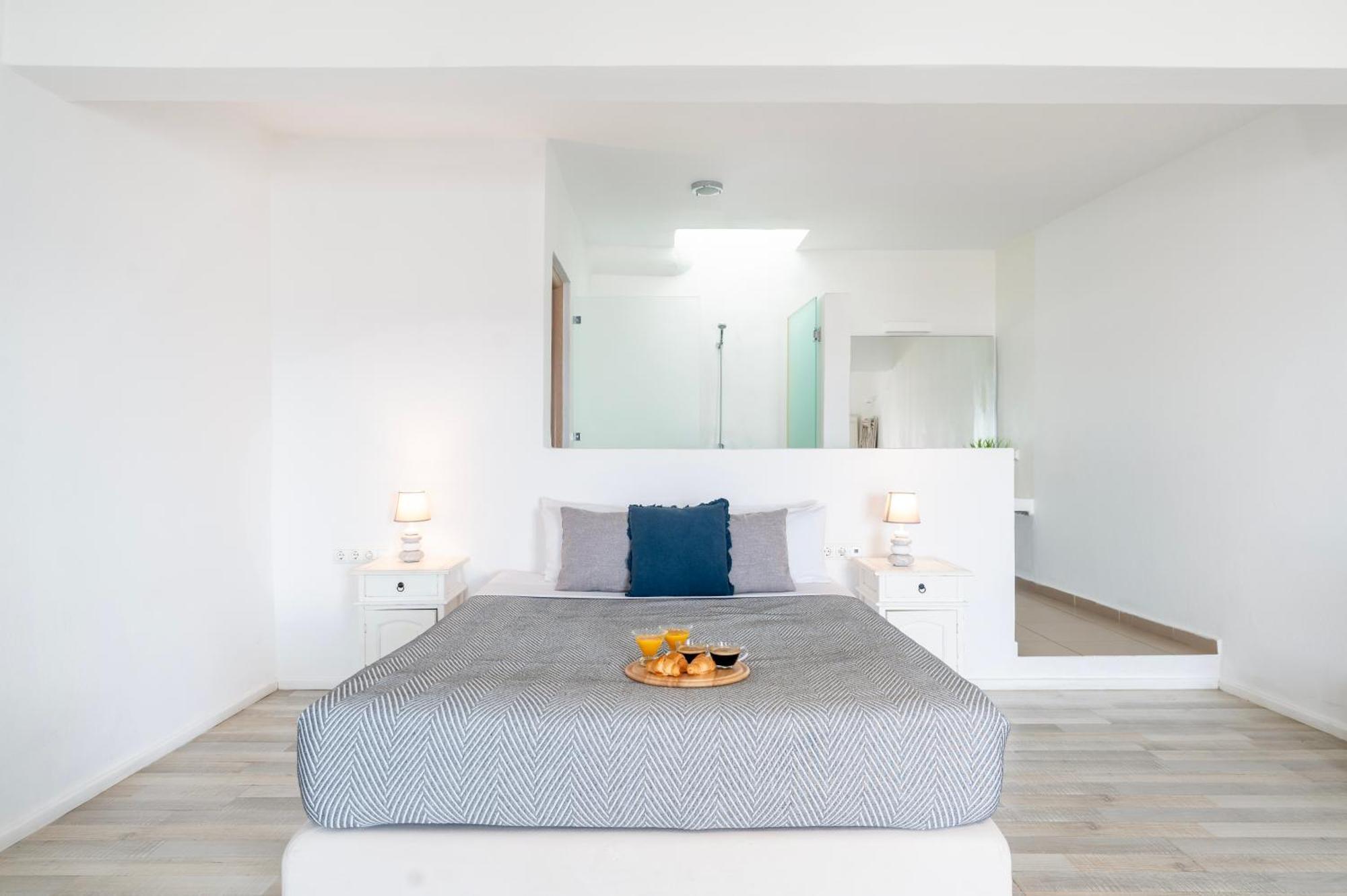 With-Inn Mykonos Suites Tourlos Exterior photo