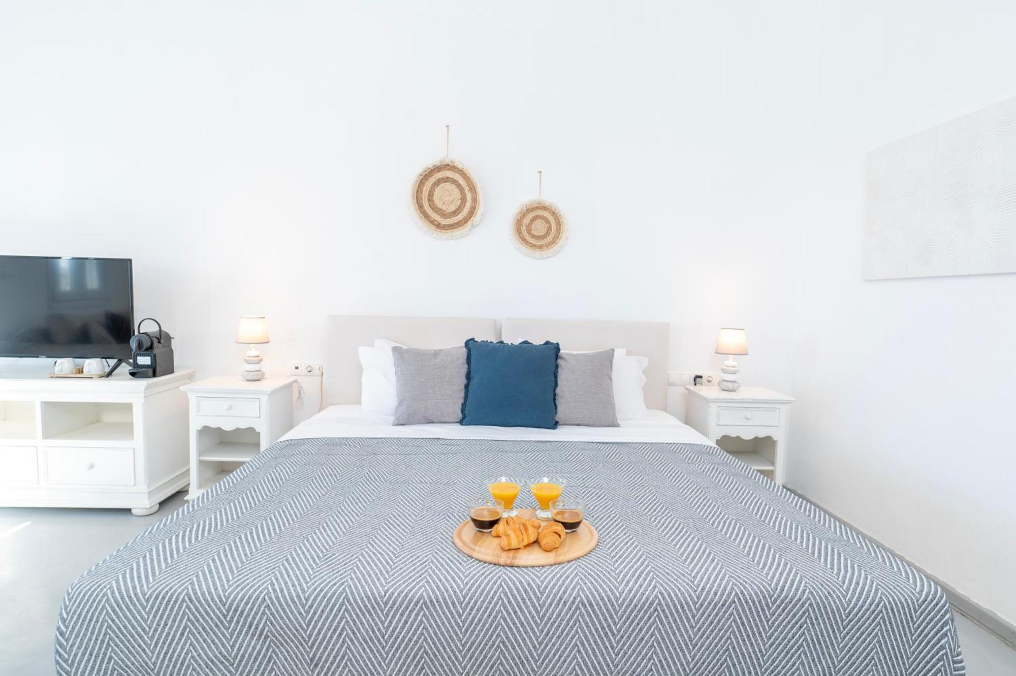With-Inn Mykonos Suites Tourlos Exterior photo