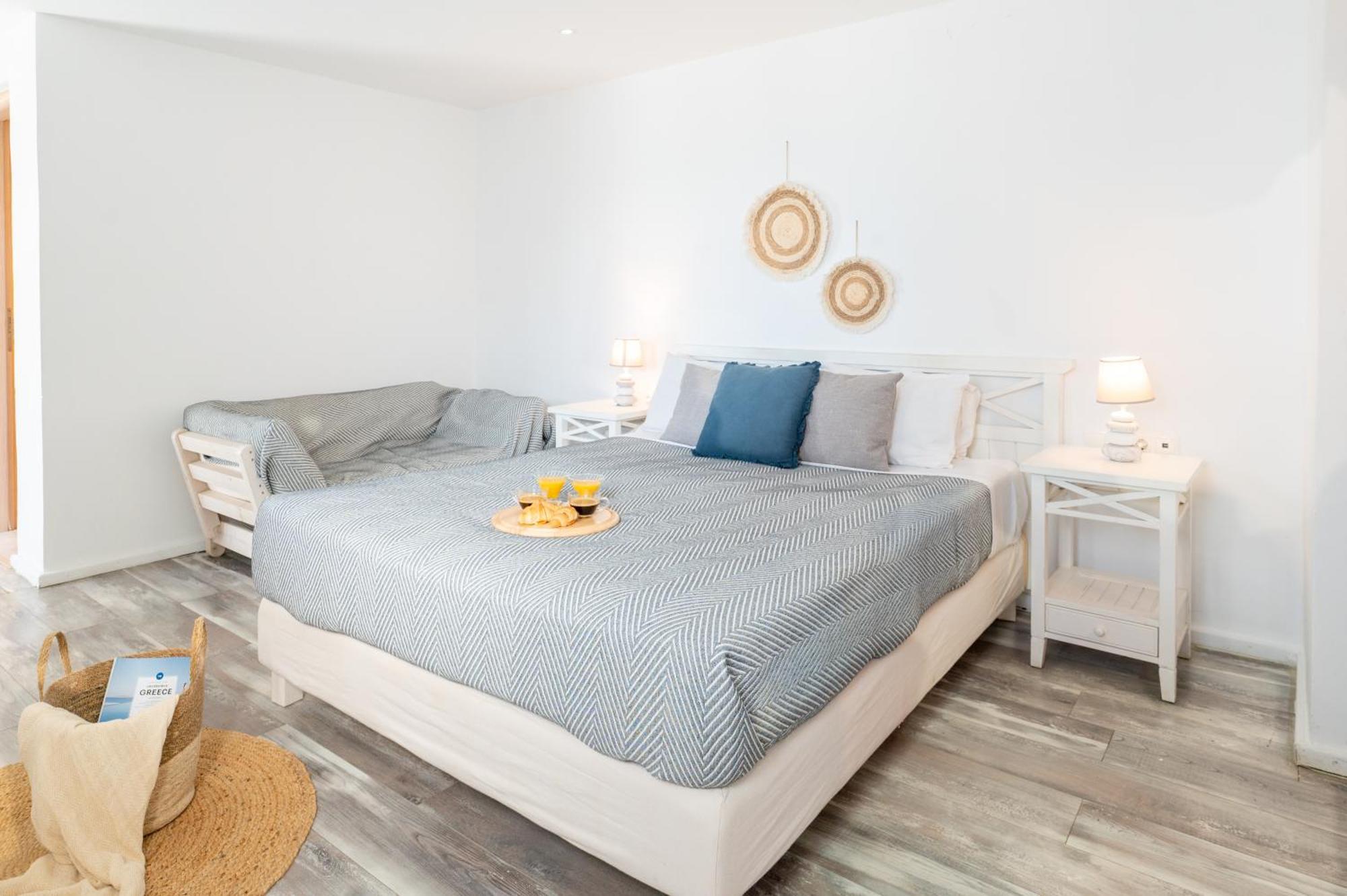With-Inn Mykonos Suites Tourlos Exterior photo