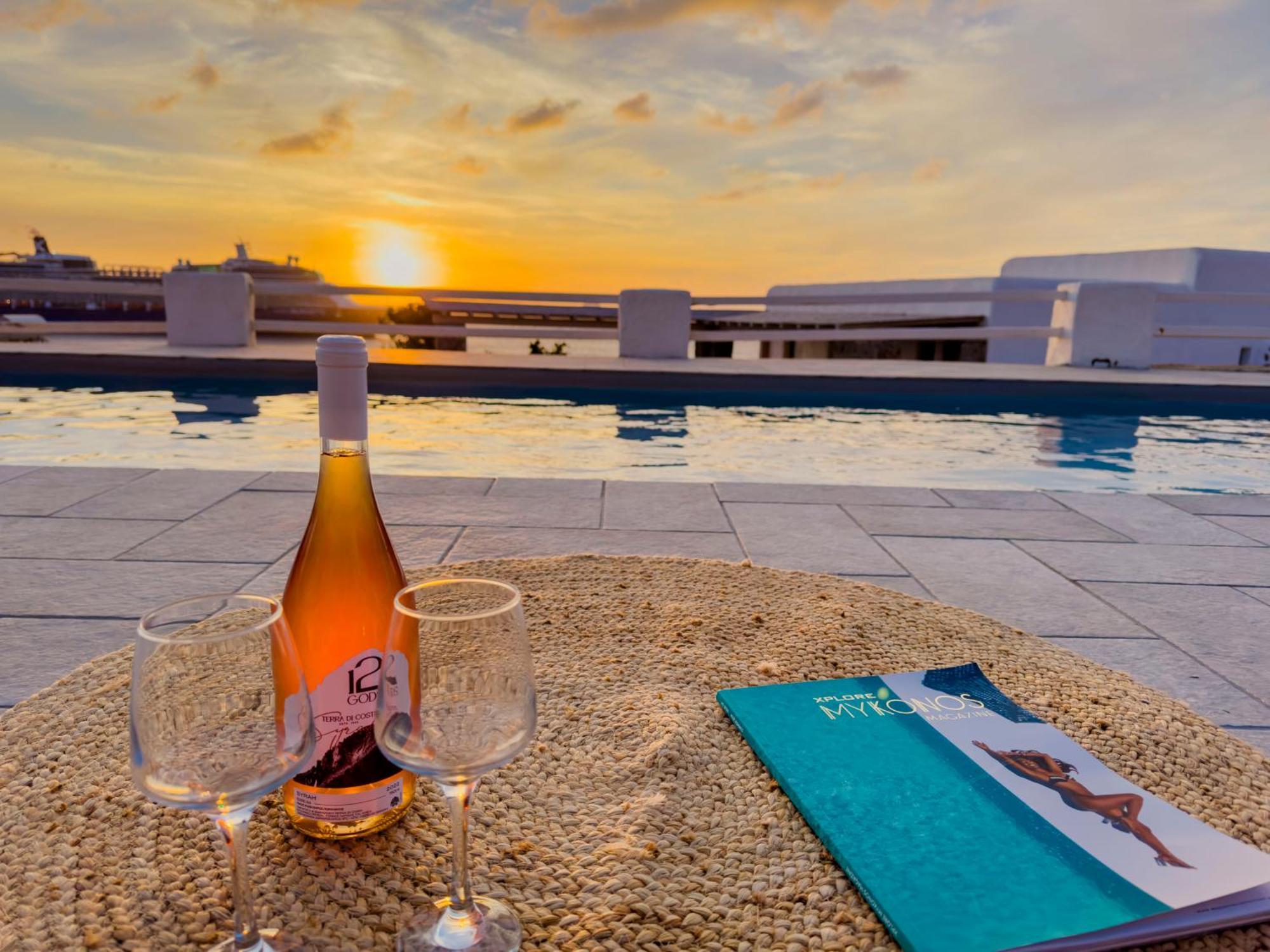 With-Inn Mykonos Suites Tourlos Exterior photo
