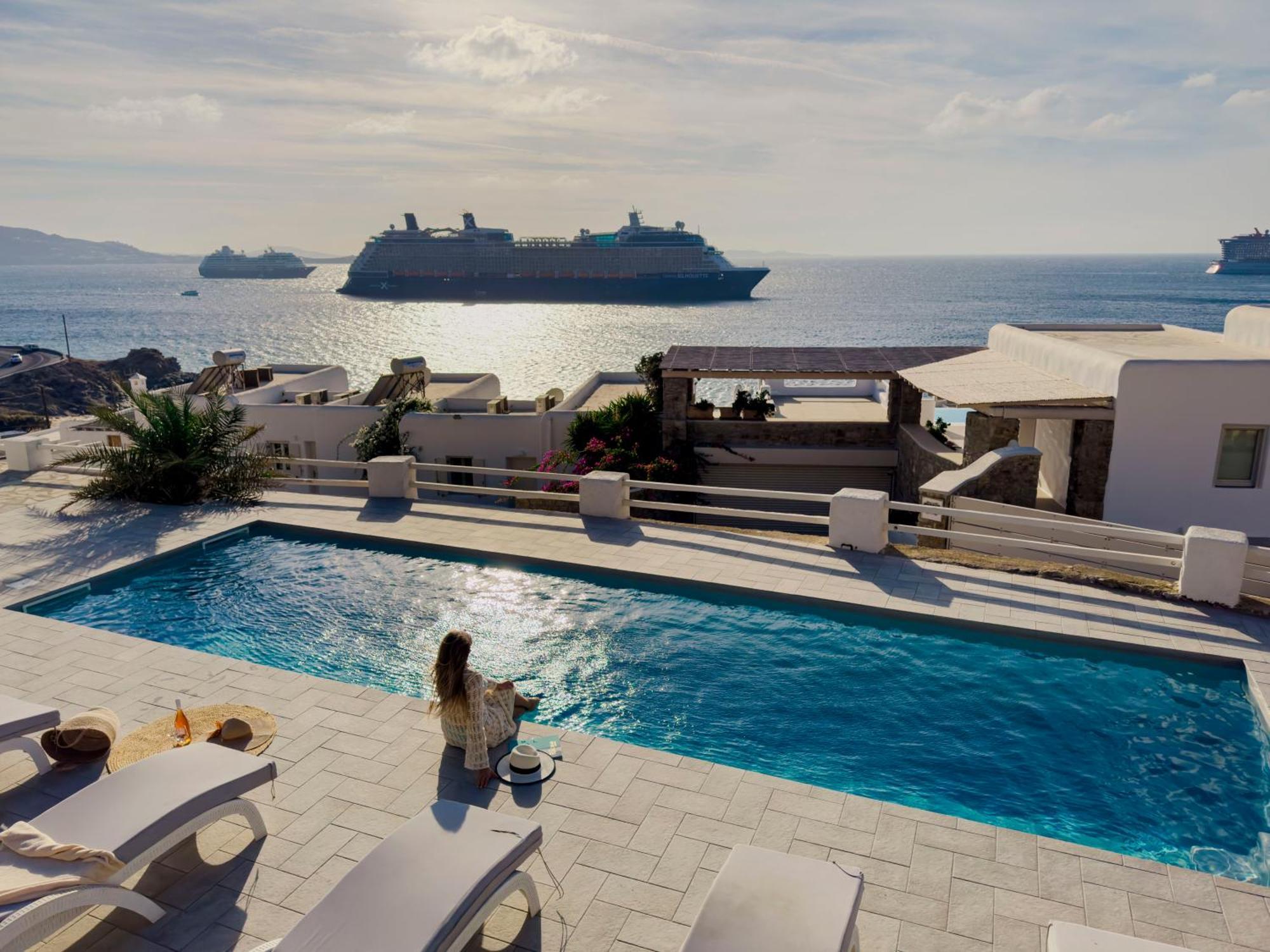 With-Inn Mykonos Suites Tourlos Exterior photo