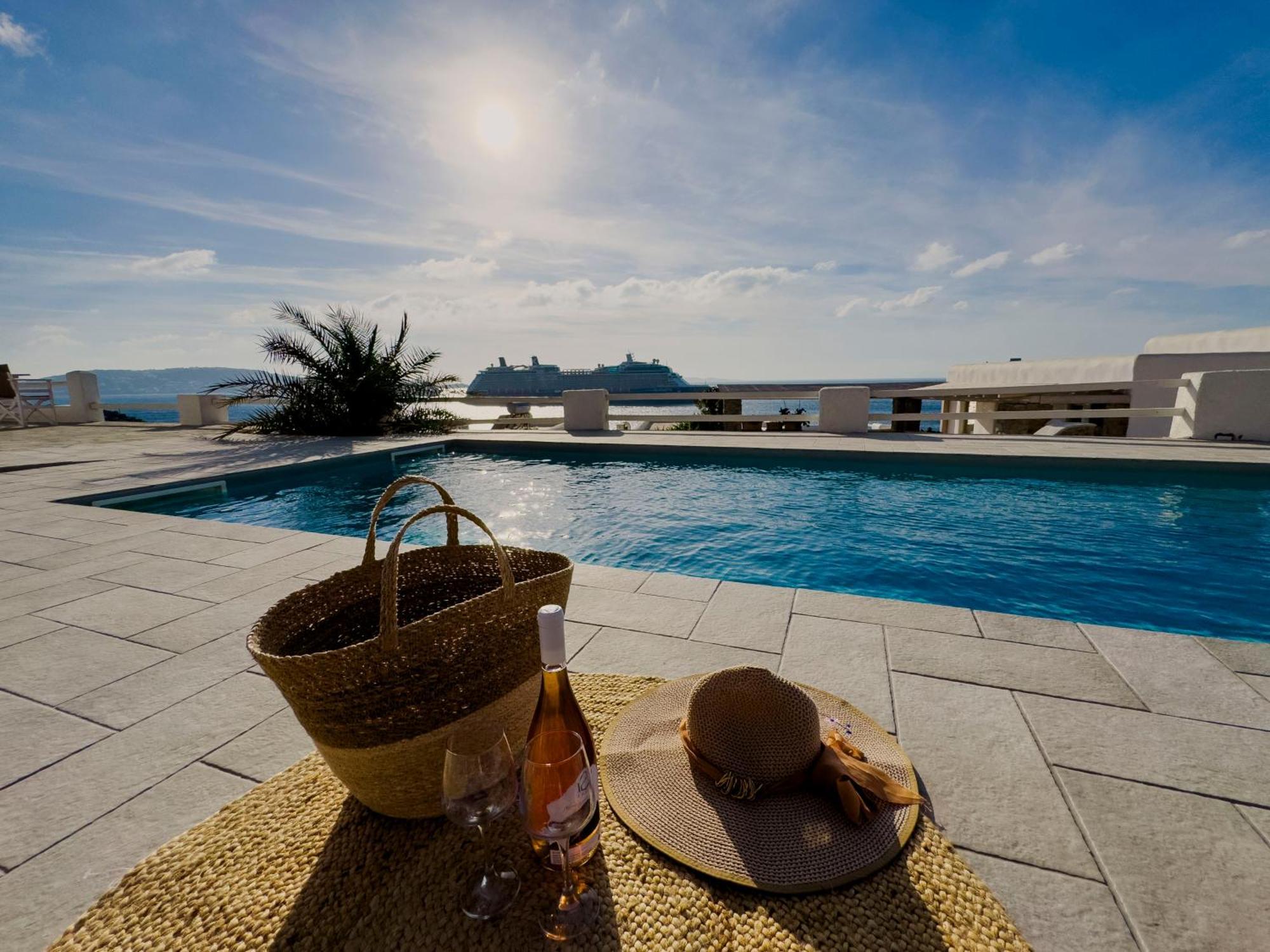 With-Inn Mykonos Suites Tourlos Exterior photo
