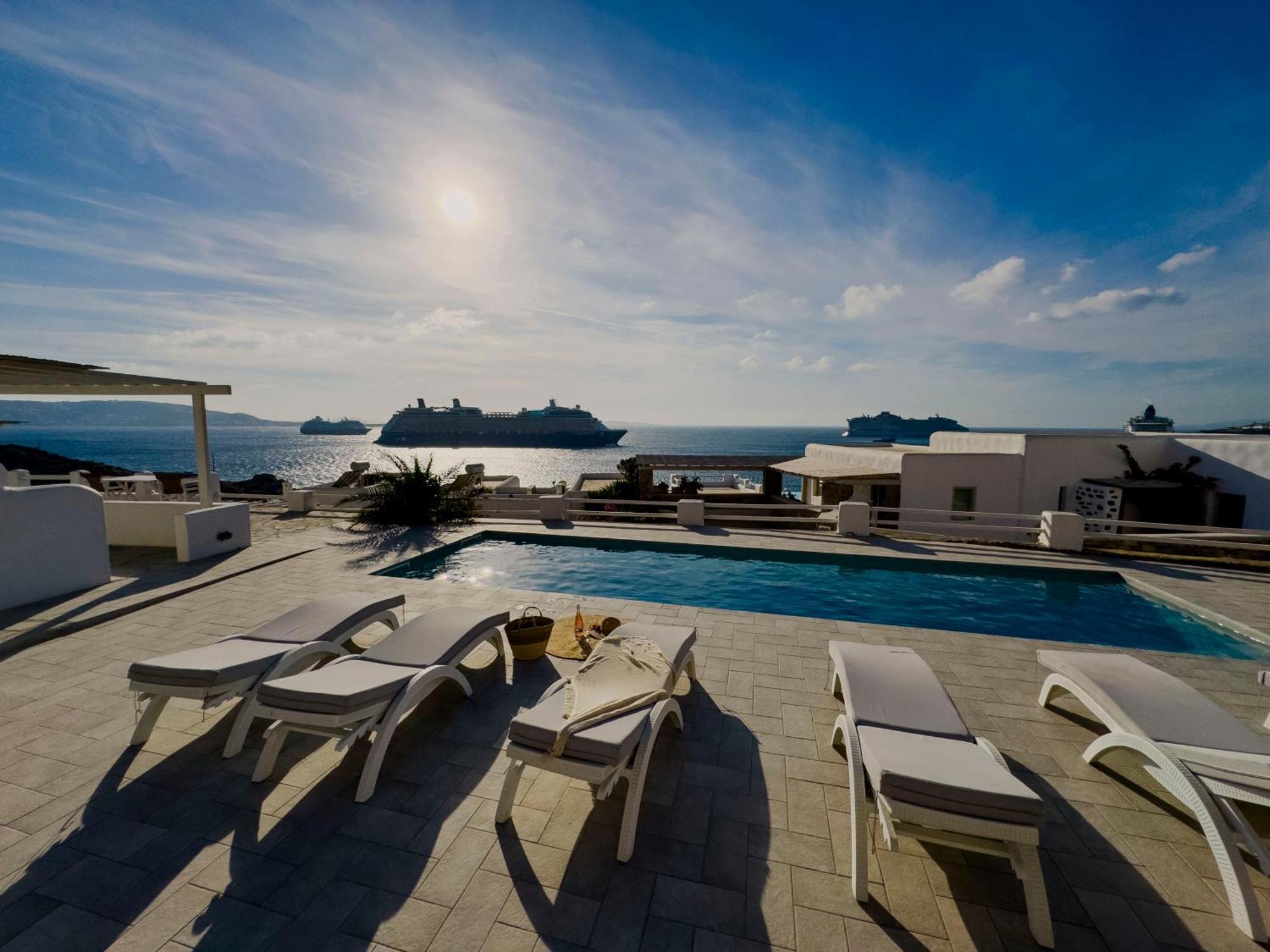 With-Inn Mykonos Suites Tourlos Exterior photo