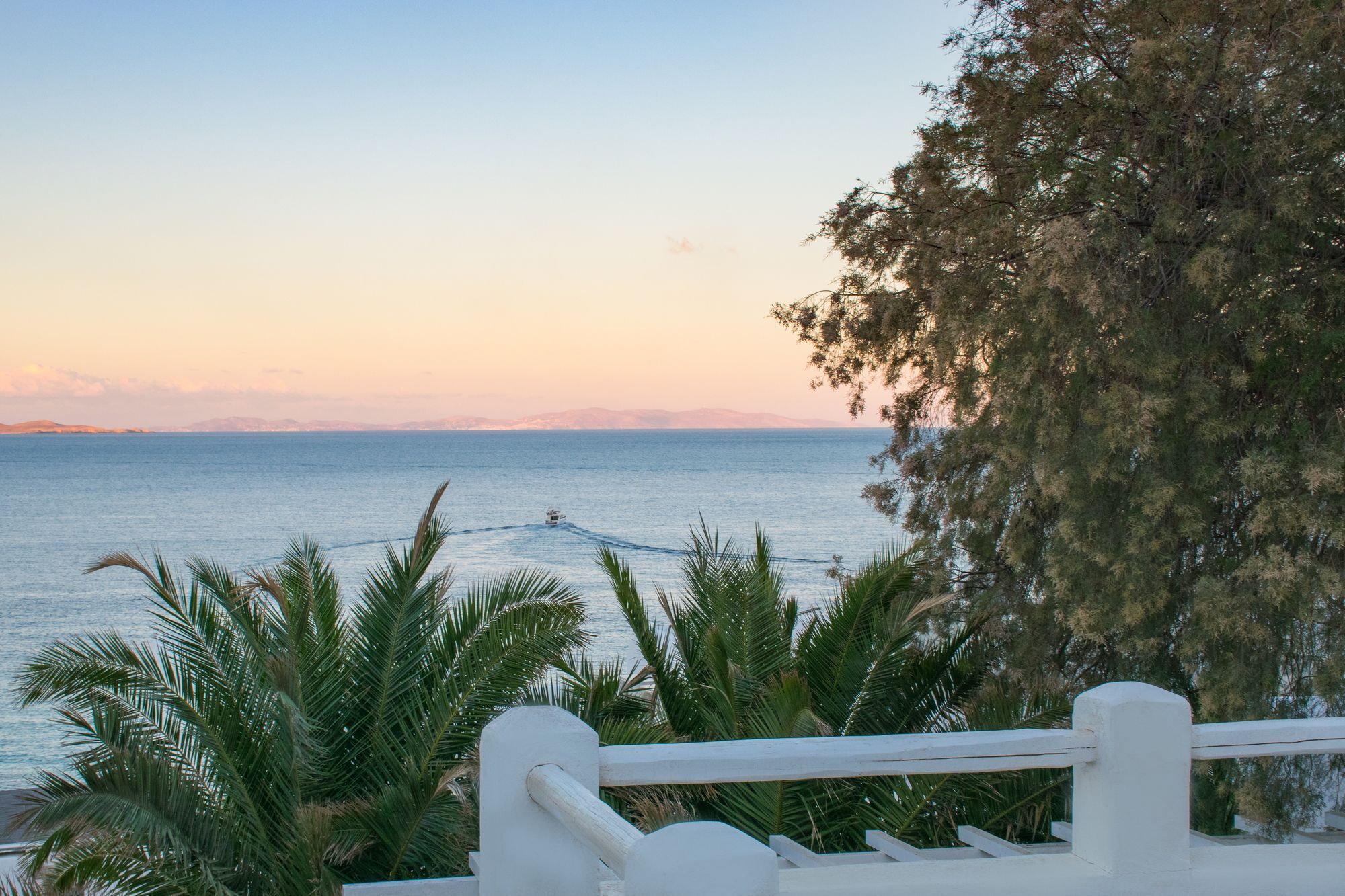 With-Inn Mykonos Suites Tourlos Exterior photo